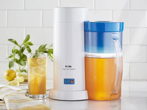 This Electric Iced Tea Maker With Over 6,500 Five-Star Ratings Brews the ‘Perfect Pitcher’ in 10 Minutes Iced Tea Maker, Iced Coffee Maker, Iced Tea Pitcher, Making Iced Tea, Used Tea Bags, Iced Tea Glasses, Mr Coffee, Iced Tea Recipes, Summertime Drinks