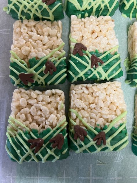 Dinosaur Birthday Deserts, Rice Krispie Treats Dinosaur, Dino Adoption Party, Dino Party Treat Table, Dinosaurs Birthday Party Decorations, Dino Rice Crispy Treats, Jurassic Park Rice Krispies Treats, Dino Rice Krispie Treats, Dinosaur Rice Crispy Treats