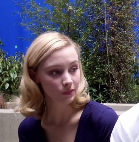 Sarah Gordon, Sarah Gadon, Tricycle, Face Claims, Harry Potter, Actors, Beauty, Quick Saves