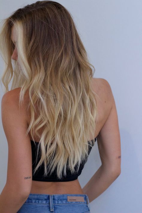 October Hair, Beach Blonde Hair, California Hair, Blonde Hair Transformations, Summer Blonde Hair, Inspo Hair, Alexis Ren, Kadeřnické Trendy, California Girl