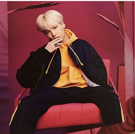 "-Hello listeners.. this is your late night host, MC Gloss. It is cur… #fanfiction #Fanfiction #amreading #books #wattpad Yoongi Sitting, Boyfriend Material Suga, Min Yoongi Bts, Lil Wayne, Agust D, One Shot, Min Suga, Bts Face, Bts Yoongi