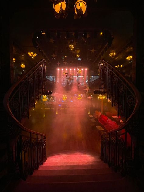 Vip Nightclub Aesthetic, High End Night Club, Old Club Aesthetic, 1960s Nightclub, Vampire Club Aesthetic, 1950s Nightclub, Nightclub Aesthetic Dancing, Club Ideas Nightclub, Dance Club Aesthetic