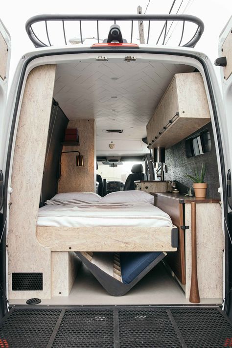 Osb Cabinets, Caravan Storage, Ducato Camper, Minivan Camper Conversion, Campervan Ideas, Camper Beds, Van Bed, Small Camper, Camper Interior Design