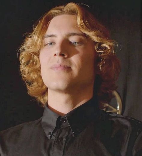 483 Likes, 3 Comments - Spooky (@_ashoft_) on Instagram: “It’s kinda sad that we’re never gonna see Xavier again :’)) #codyfern #michaellangdon #ahs #ahs8…” American Horror Story Characters, Fern Michaels, Blonde Hair Boy, A Darker Shade Of Magic, Movies For Boys, Never Gonna, Hot Actors, American Horror, Film Aesthetic