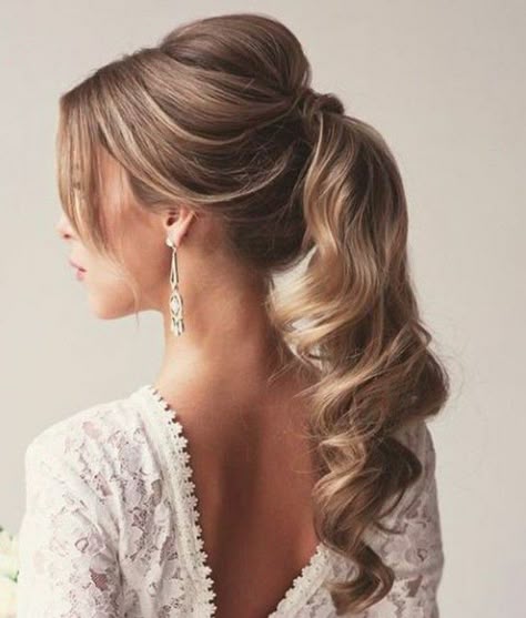 cuáles son las mejores propuestas de recogidos para novias, más de 124 propuestas de peinados de novias Cute Ponytail Hairstyles, Elegant Ponytail, Wavy Ponytail, Cute Ponytails, Wedding Hairstyles Bride, A Ponytail, Prom Hairstyles, Wedding Hair And Makeup, Homecoming Hairstyles