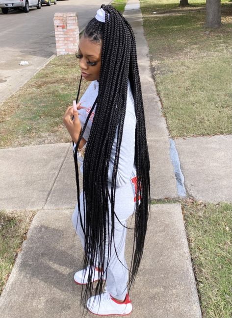 Ankle Length Braids, Knotless Small Braids, Jungle Braids, Chinese Bangs, Weave Hairstyles Braided, Pretty Braids, Braided Hairstyles For Black Women Cornrows, Feed In Braids Hairstyles, Beautiful Braided Hair