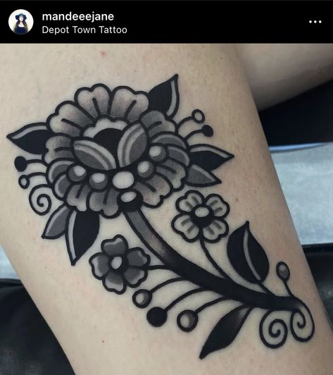 Black And Grey Traditional, Traditional Flower Tattoo, Traditional Tattoo Flowers, Traditional Flower, Cover Up Tattoo, Grey Flowers, Vintage Portraits, Traditional Tattoo, Body Art Tattoos