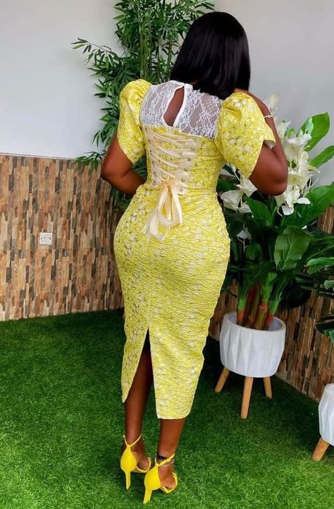 Asoebi Short Gown Styles, Asoebi Short Gown, Short Lace Gown Styles Nigerian, Short Lace Gown, Lace Gown Styles Nigerian, Short Gown Styles, Lace Dress Classy, Fancy Short Dresses, African Lace Styles