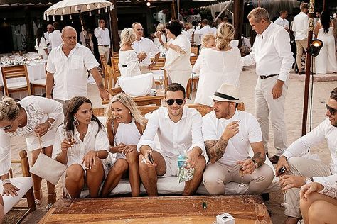 Ibiza White Party Outfit, White Beach Club Outfit, All White Party Outfits Beach, All White Boho Outfit, All White Theme Party Outfit, White Party Outfit Casual, All White Wedding Guest Outfit, All White Cocktail Party, All White Dinner Outfit