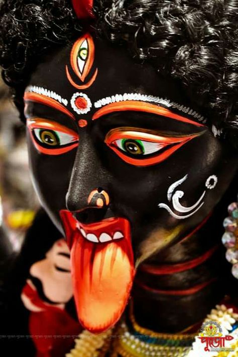 Maa Kali Face, Kali Wallpaper, Durga Sculpture, Kali Devi, Durgamma Photos, Kali Picture, Kali Images, Ma Kali, Maa Kali Images