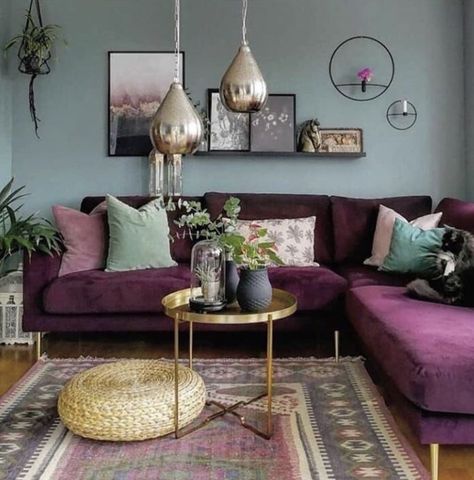 Purple Couch, Purple Living Room, Purple Sofa, Sofa Images, Purple Rooms, Colourful Living Room, Living Room Green, Hem Design, Living Room Design