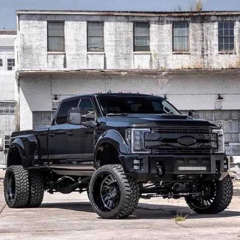 Black Ford F250 Lifted, Dodge Ram 2500 Cummins Diesel Trucks Lifted, Dually Trucks Ford, Lifted Dually Trucks, Sema Truck, Ford Dually, Ford F250 Diesel, Diesel Brothers, Ford Super Duty Trucks