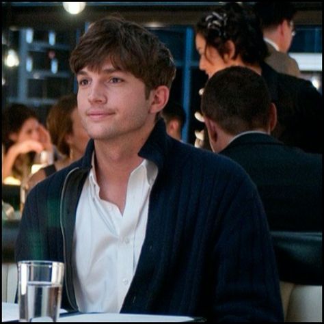 Ashton Kutcher No Strings Attached Ashton Kutcher No Strings Attached, Ashton Kutcher Style, Kutcher Ashton, Young Ashton Kutcher, Aston Kutcher, Cheaper By The Dozen, Ugly Love, Ashton Kutcher, No Strings Attached