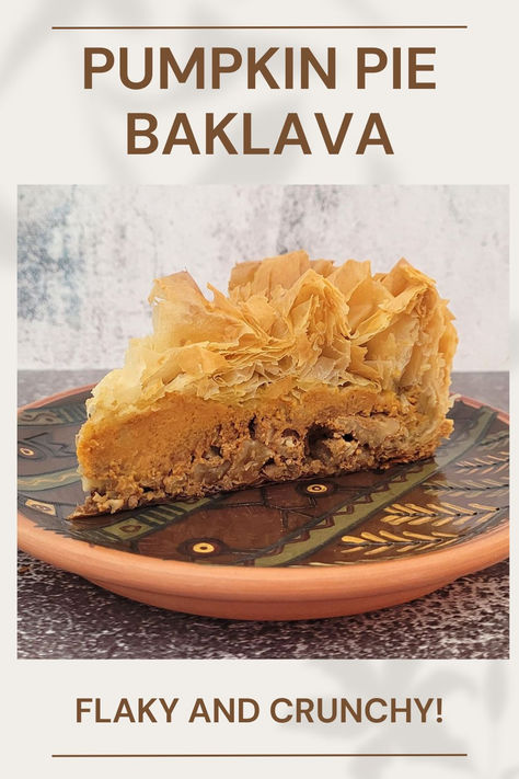 slice of pumpkin pie baklava on a plate Pumpkin Baklava, Baklava Dessert, Fruit Pie Recipe, Dessert Pumpkin, Custard Pie Recipe, Baklava Cheesecake, Pumpkin Delight, Baklava Recipe, Pumpkin Cheesecake Recipes