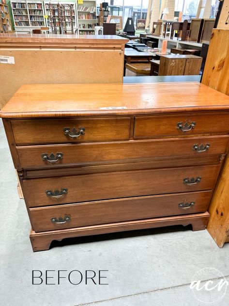 Love this Paint and Wax!!! Giverny Chalk Paint Chest Makeover with White Wax - artsychicksrule.com #giverny #chalkpaint #chalkpaintfurniture #furnituremakeover #javagel 2 Tone Dresser, Two Toned Dresser, Gel Staining Cabinets, Two Tone Furniture, Painted Bathroom Floors, Bleach Wood, Stained Dresser, Two Tone Dresser, Black Painted Furniture