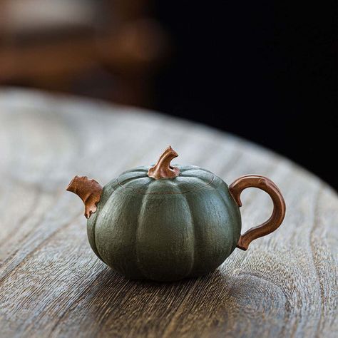 Yixing teapot – Page 2 – Yinchen Studio Asian Tea, Yixing Teapot, Handmade Teapot, Ceramics Pottery Art, Chinese Tea, Soft Towels, Tea Blends, White Tea, Black Tea