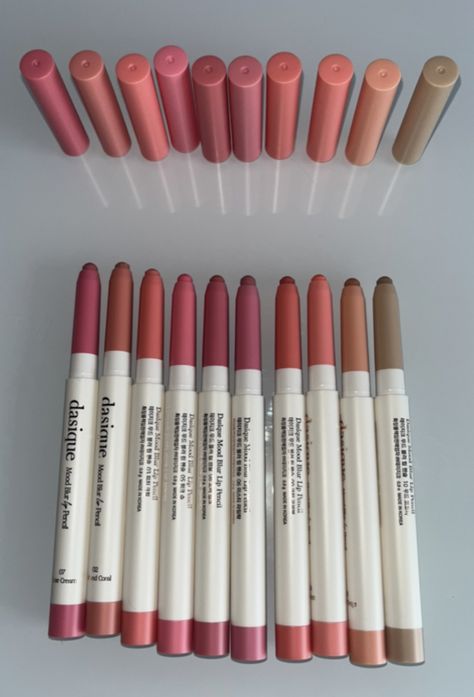 Dasique Lip Liners Lip Liner Aesthetic, Dasique Makeup, Bts Foto, Lip Liner Set, Travel Size Makeup, Korean Lips, Makeup Pics, Lip Liners, Pretty Skin Care