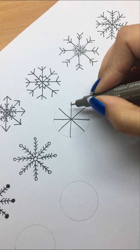 Drawing Snowflakes, Diy Christmas Snowflakes, Snowflakes Drawing, Upcycled Kitchen, Kerajinan Diy, Christmas Card Art, Christmas Tree Ideas, Seni Cat Air, Kitchen Diy