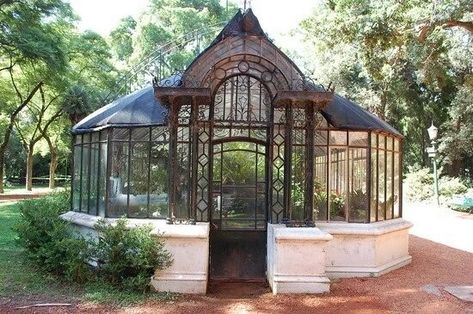 Victorian greenhouse🤤 Conservatory Greenhouse, Greenhouse Shed, Greenhouse Ideas, Backyard Greenhouse, Small Greenhouse, Diy Greenhouse, Garden Greenhouse, Greenhouse Gardening, Earthship