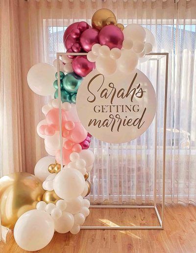 Rectangle Backdrop With Balloons, Rectangle Balloon Backdrop, Engagement Party Balloons, Balloon Bar, Mickey Mouse Crafts, Rainbow Balloon Arch, Black And White Balloons, Shimmer Wall, Gold Confetti Balloons