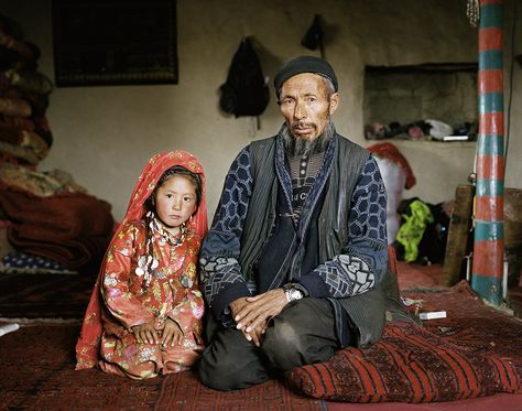 Kyrgyz (pictured) tend to be much wealthier than Wakhi people. They usually have hundreds of cattle and pay Wakhi men in cattle to work for them. Wakhan Corridor, Hazara People, Afghan People, Afghanistan Culture, Mysterious Beauty, Steve Mccurry, Afghan Clothes, Asian Kids, Unique Faces