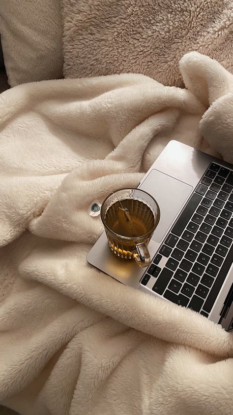 work-from-home-cozy-vibes-aesthetic-pinterest-digital-working-content-creation-home-fall-fall-vibes Cozy Weekend Aesthetic, Cozy Work From Home Aesthetic, Cozy Weather Aesthetic, Working From Home Aesthetic, Matcha Photography, Wfh Aesthetic, Content Creation Aesthetic, Jade Aesthetic, Work From Home Aesthetic