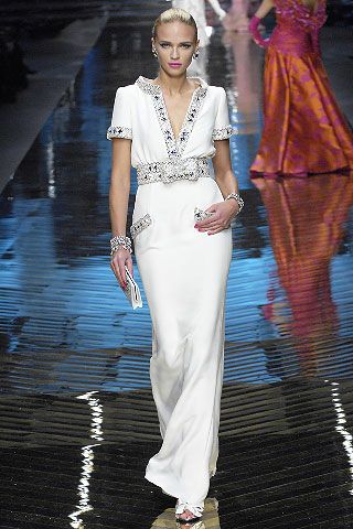 Valentino // Spring 2008 Couture White Carousel, 2008 Couture, Short Long Dresses, Valentino Couture, 2014 Dresses, Elegant Dresses Classy, Couture Runway, Grace Kelly, Fashion Show Collection