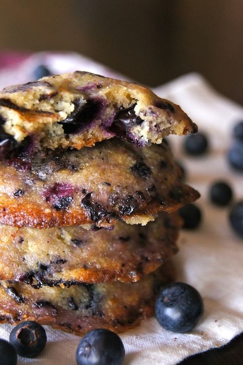 Lemon Blueberry Cookies, Chocolate Chunk Cookie Recipe, Blueberry Chocolate, Blueberry Cookies, Weekend Meals, Chocolate Chunk, Chocolate Chunk Cookies, Dessert For Dinner, Cookie Recipe