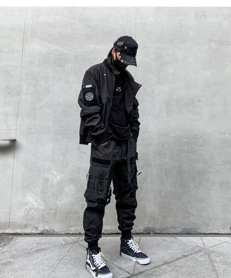 Design: Techwear, Ninja Techwear, Cyberpunk, Military, Futuristic Technical cargo pants: These techwear cargo pants is the perfect garment to complete your Techwear outfit. Breathable materials: These techwear cargo pants made of polyester, cotton and spandex can be worn all year round. Suitable for men and women FREE worldwide shipping Techwear Streetwear Men, Ninja Outfits Men, Mens Fashion Techwear, Men Cyberpunk Fashion, Casual Techwear Men, Techwear Outfits Men, Woman Techwear, Tech Fashion Mens, Techware Men