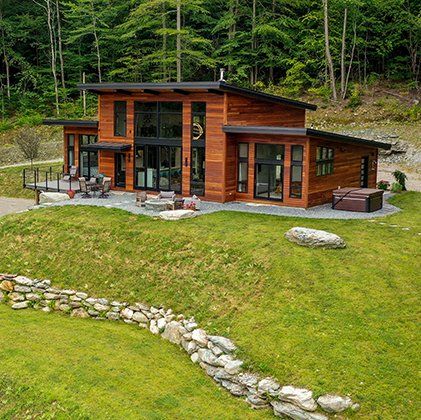 Small Barn Home, Beam House, Yankee Barn Homes, Cottage House Designs, Barn Homes Floor Plans, Post And Beam Home, Barn Houses, Cottages And Bungalows, Contemporary Style Homes