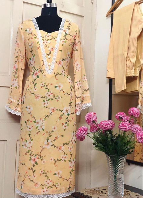 Cotton Kamiz Designs, Suit Neck Designs With Lace, Lases Design On Suits, Pakistani Suit Neck Design, Neck Designs For Suits With Lace, Neck Designs For Kurtis With Lace, Lace Neck Design Kurti, Cotton Lace Design On Suits, Punjabi Suit Neck Designs