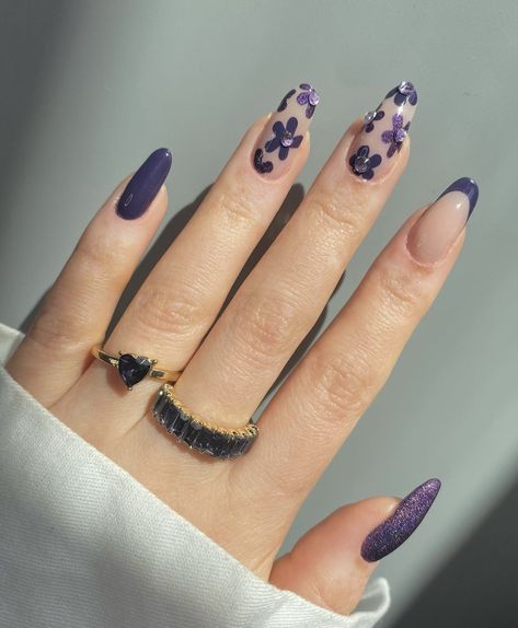 86 Best Purple Nail Designs for the Spring Season - atinydreamer Purple Nail Ideas, Black And Purple Nails, Dark Purple Nails, Purple Nail Art, Lilac Nails, Purple Nail Designs, Summer Toe Nails, Nail Design Inspiration, Purple Nail