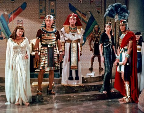 The Ten Commandments Moses Movie, The 10 Commandments Movie, Egyptian Fashion, Yul Brynner, Movie Makeup, The Ten Commandments, Noir Movie, Epic Movie, Audio Bible