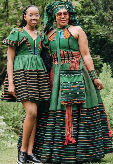 Traditional Wedding Aesthetic, Xhosa Traditional Wedding, Traditional Wedding Decorations, Xhosa Wedding, Xhosa Traditional Attire, African Maternity Dresses, Xhosa Attire, South African Traditional Dresses, African Traditional Wear