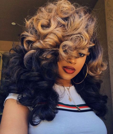 Multi Hair Color Ideas For Black Women, Two Tone Curly Hair Black Women, Skunk Stripe Curly Hair Wig, Colorful Natural Hair, Black Curly Wig With Blonde Streaks, Big Blonde Curls Black Women, Graduated Bob Haircut, Hair Frontal, Graduated Bob Haircuts