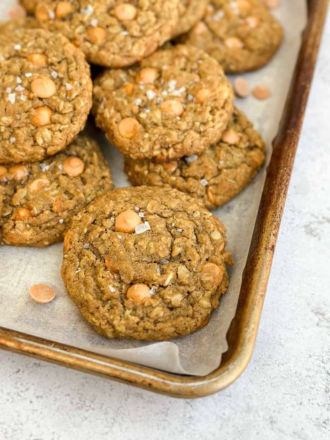 Pumpkin Butterscotch Cookies - The Salted Sweets Pumpkin Butterscotch Cookies, Cinnamon Shortbread, Butterscotch Cookies Recipes, Butterscotch Chip Cookies, Pumpkin Butterscotch, Cookie Dough Filling, Pumpkin Oats, Butterscotch Cookies, Pumpkin Oatmeal