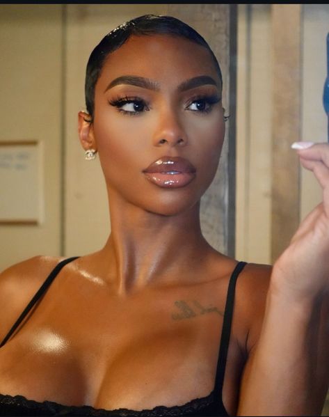 Black Baddies Outfit, Soft Glam Makeup, Brown Skin Makeup, Makeup For Black Skin, Glam Makeup Look, Glamour Makeup, Baddie Makeup, Makeup For Black Women, Dark Skin Makeup