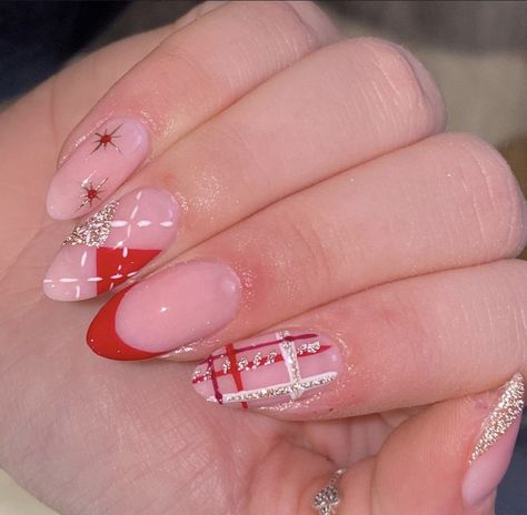 Cute Simple Nails, Nail Time, Mani Pedi, Holiday Nails, Halle, Simple Nails, Christmas Nails, Cute Nails, Nail Ideas