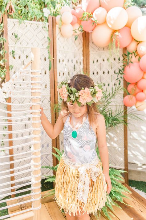 Boho Moana Party, Modern Moana Party, Modern Moana, Moana Party Decorations, Moana Birthday Party Theme, Moana Theme Birthday, Moana Theme, Moana Themed Party, 5th Birthday Party