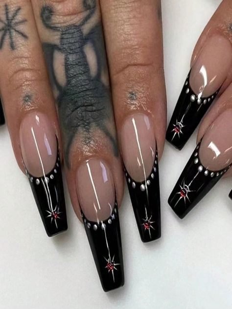 Black  Collar    Color Nails Embellished   Beauty Tools Black And Red Floral Nails, Goth Nails French Tip, Black Design Gel Nails, Black Cowgirl Nails, Annabella Core Aesthetic, Goth Nails Aesthetic, Victorian Gothic Nails, Southern Gothic Nails, Alt Nail Inspo Almond