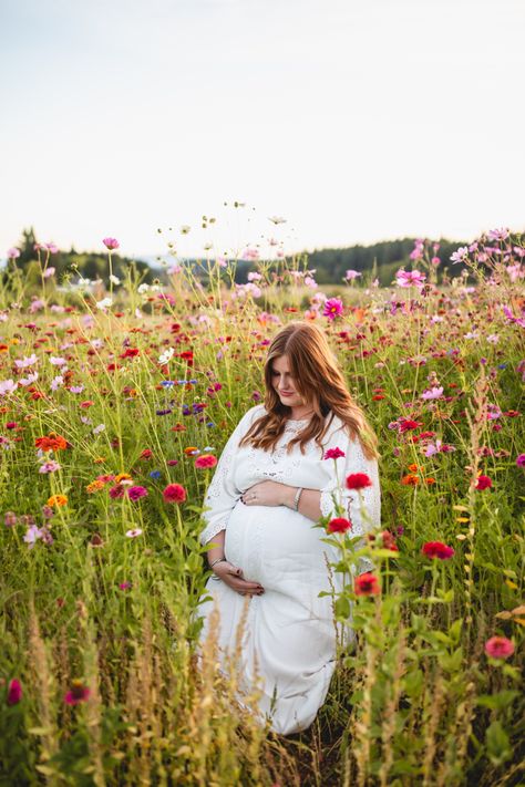 @emmagatyphoto Maternity Shoots, Maternity Shoot, Maternity Photos, Wild Flower, Pregnancy Shoot, Flower Field, Pregnancy Photos, Wild Flowers, Couple Photos