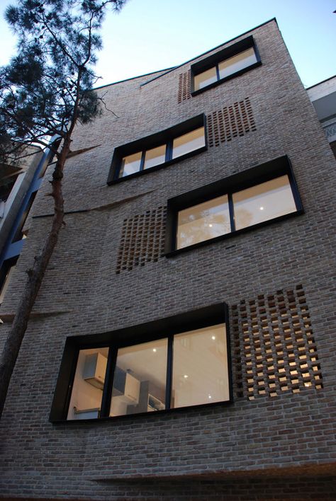 Apartment Building Exterior, Plans Architecture, Brick Architecture, Apartment Architecture, Residential Apartments, Brick Facade, Building Facade, Brick Design, Brick Building