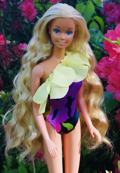 Tropical Barbie, St Claire, Barbie Diy, Barbie Friends, Barbie Collection, Vintage Barbie, Barbie Dolls, Long Hair, Aurora Sleeping Beauty