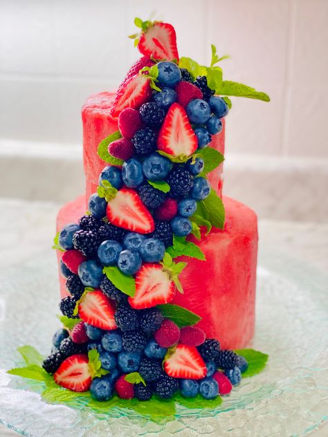 Real Fruit Cake, Watermelon Cakes, Fruit Cakes, Watermelon Cake, Real Fruit, Christmas 2024, Fruit Cake, Kitchen Art, Cupcake Cakes