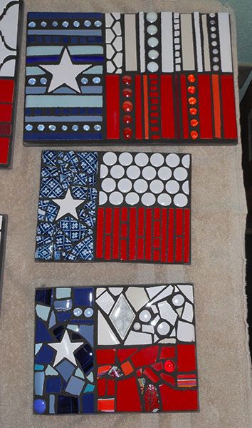 mosaic Texas flags made from scrap tiles, dishes, etc. on concrete backer board. Texas Quilt, Texas Crafts, Mosaic Tiles Crafts, Texas Theme, Spring Field, Scrap Projects, Mosaic Stepping Stones, Lantern Decor, Texas Decor