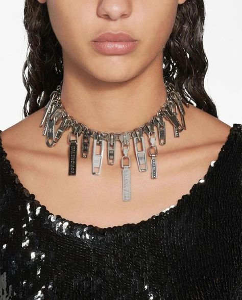 Hypebae on X: "Balenciaga SS23 Silver Zipper Necklace https://t.co/6E18WhEi0n" / X Balenciaga Ss23, Zipper Necklace, Odd Fashion, Choker Chain, Silver Zipper, Asymmetrical Design, Curator Style, Zip Up, Silver Necklaces