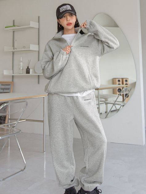 Light Grey Casual  Long Sleeve Polyester Letter   Slight Stretch Fall/Winter Women Co-ords Winter Co Ord Set, Korean Winter Fashion Outfits, Quarter Zip Outfit, Outfit Sport, Co Ords Outfits, Sweatpants Outfits, Sport Suit Women, Sports Costume, Drop Shoulder Sweatshirt