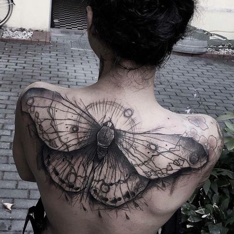 Butterfly Tattoo on Back Butterfly Back Tattoo, Upper Back Tattoos, Polyvore Items, Kunst Tattoos, Butterfly Tattoos For Women, Muster Tattoos, Tattoos Geometric, Moth Tattoo, Butterfly Tattoo Designs