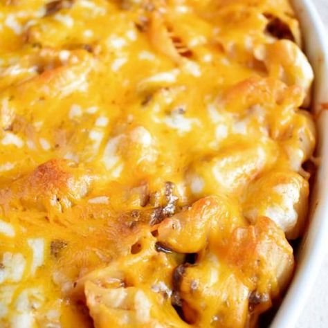 Easy Hamburger Casserole Recipe (4 Ingredients) - Macaroni Hotdish, Baked Tomato Soup, Best Hamburger Casserole Recipes, Tomatoe Soup, Easy Hamburger Casserole, Hamburger Casseroles Recipes, Beef Meals, Ground Beef Casserole Recipes, Easy Hamburger