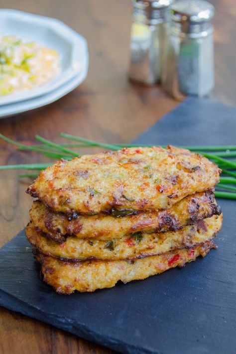 Air Fryer Cauliflower Hashbrowns, Hashbrowns Airfryer, Diced Hashbrown Recipes, Cauliflower Hashbrowns, Pork Pasta, Blue Jean Chef, Cauliflowers, Potatoes Easy, Bacon Cauliflower